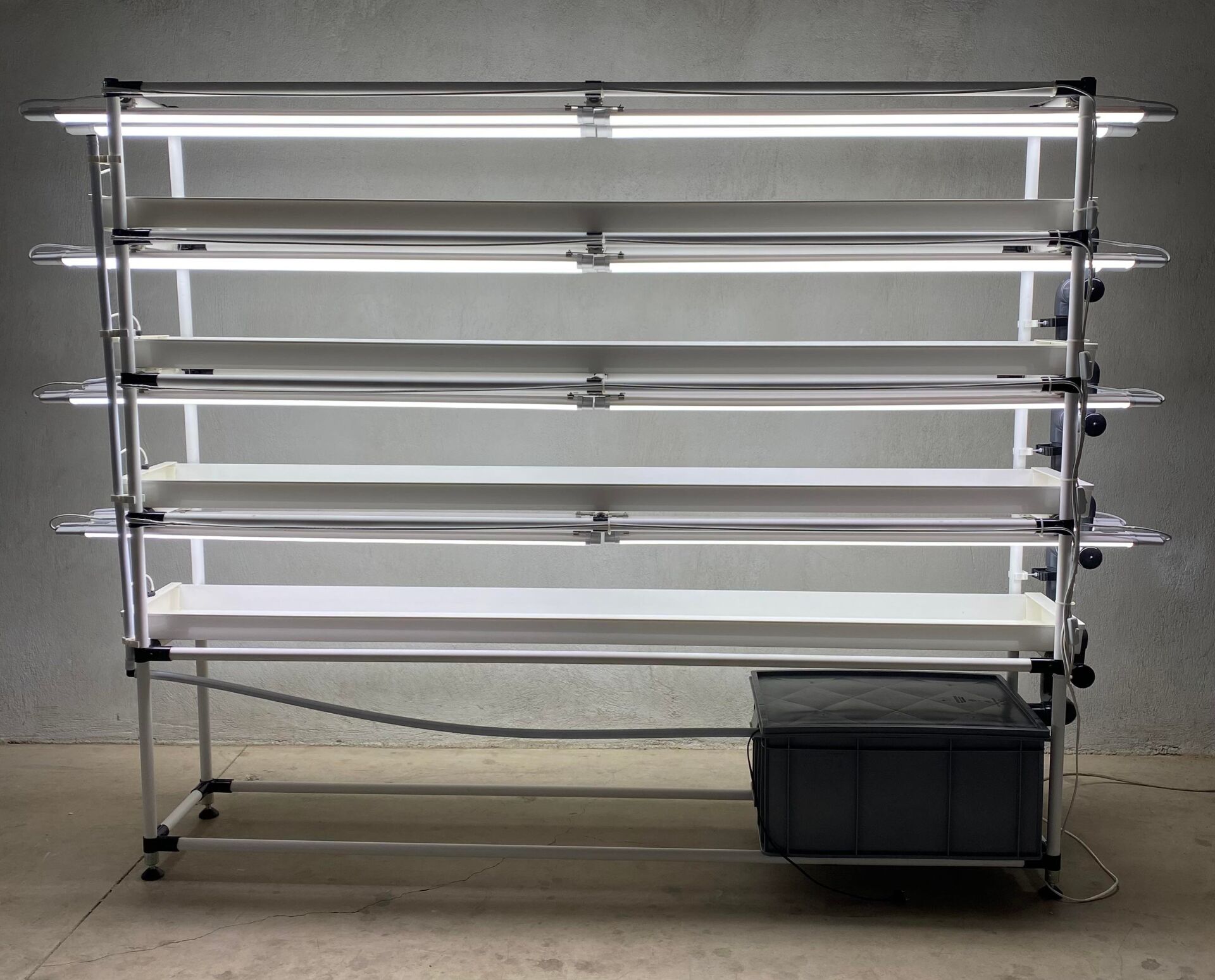 Dikey Topraksız Tarım Sistemi 4 Katlı