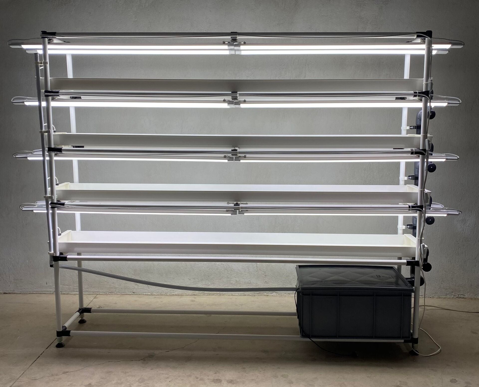 Dikey Topraksız Tarım Sistemi 4 Katlı